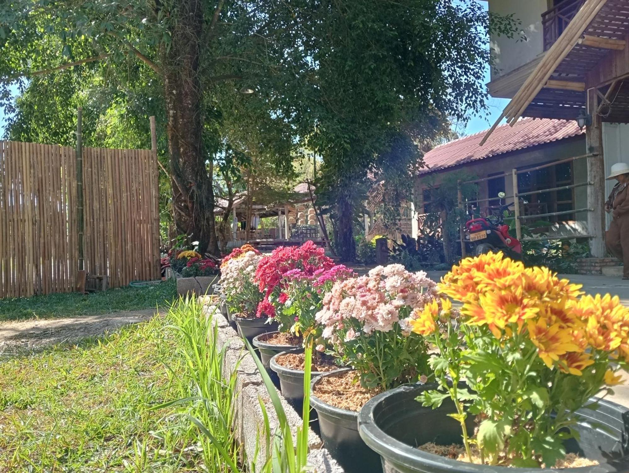 Vangvieng Ruby'Homestay فان فيان المظهر الخارجي الصورة